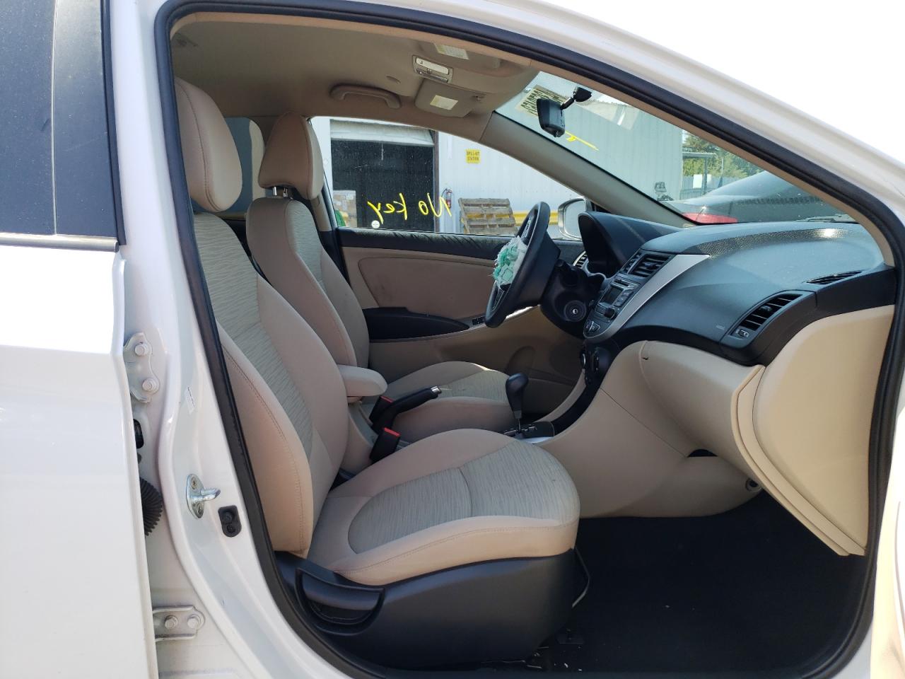Photo 5 from auction – 2017 HYUNDAI ACCENT SE with VIN KMHCT4AE1HU363283