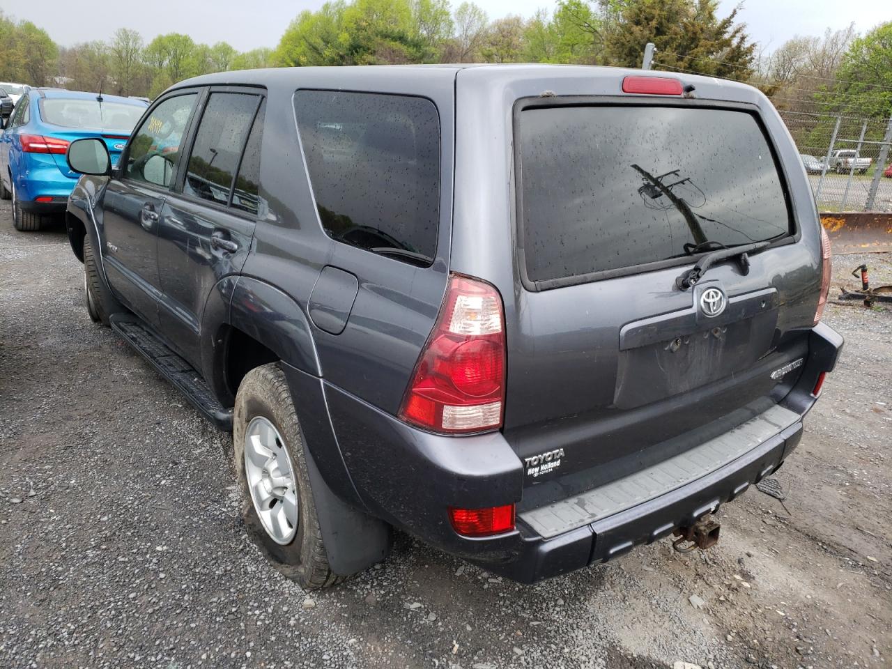 Photo 3 from auction – 2005 TOYOTA 4RUNNER SR with VIN JTEBU14R258041245
