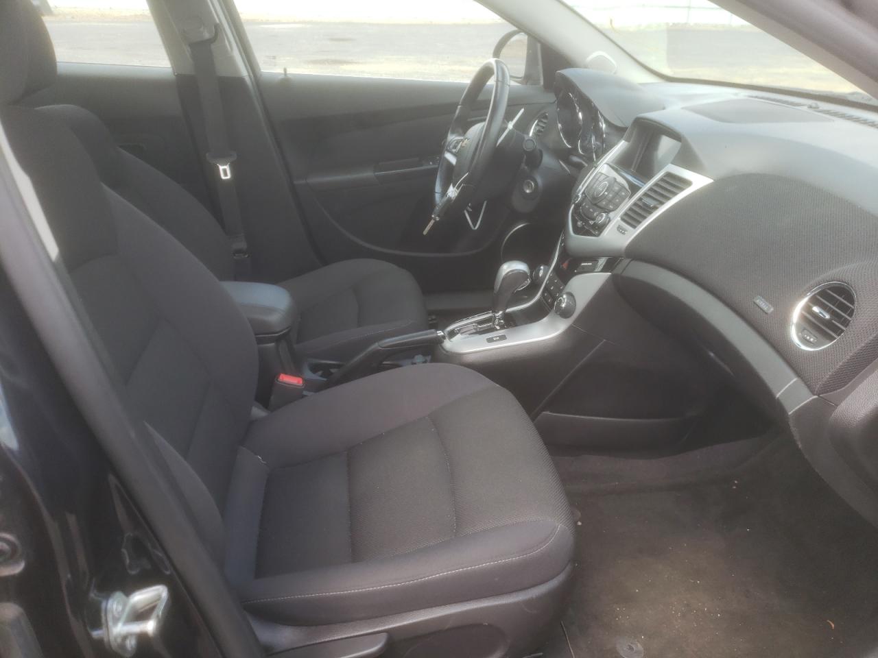 Photo 5 from auction – 2014 CHEVROLET CRUZE LT with VIN 1G1PC5SB3E7203277