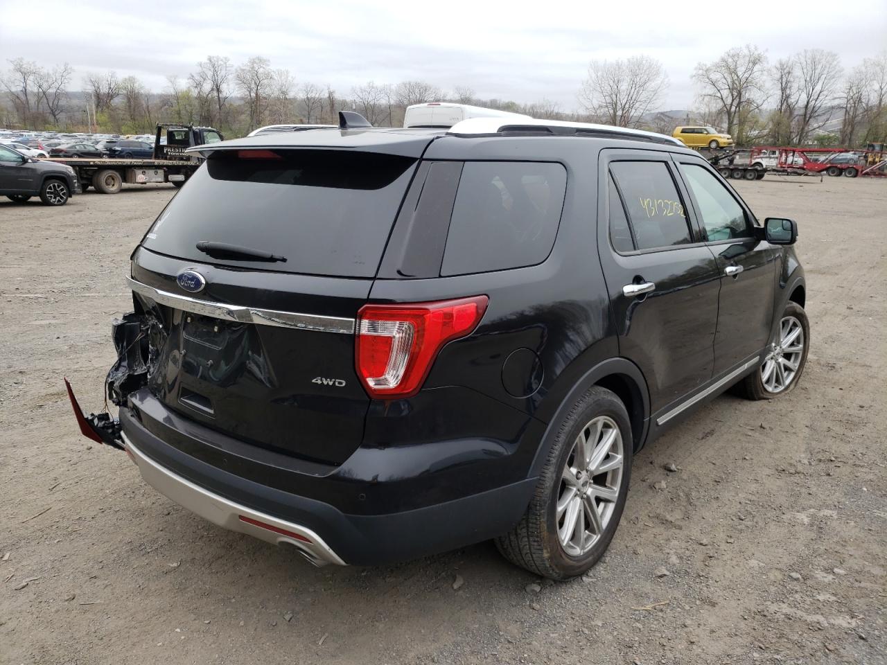 Photo 4 from auction – 2017 FORD EXPLORER L with VIN 1FM5K8F8XHGB81327