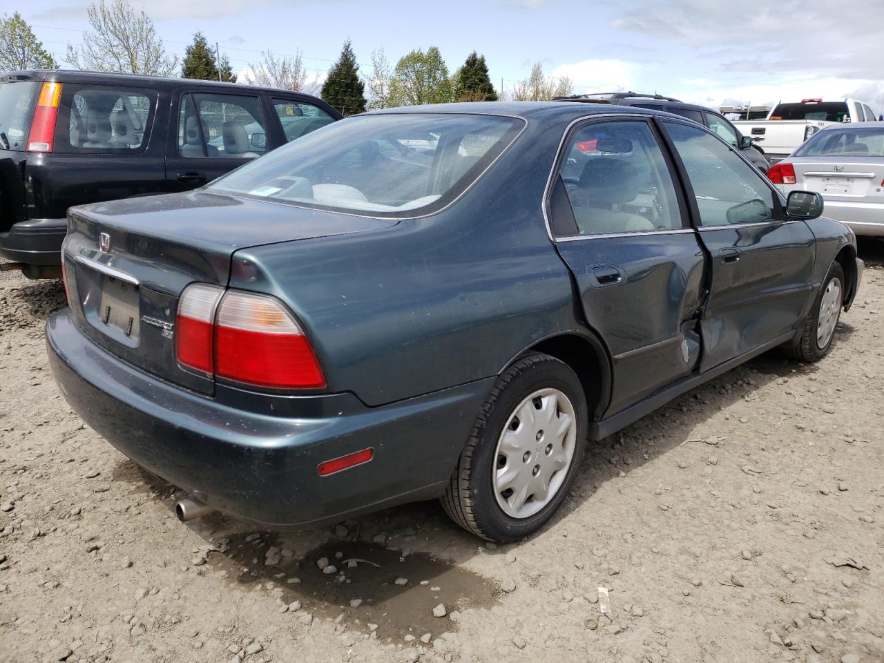 Photo 4 from auction – 1997 HONDA ACCORD LX with VIN 1HGCD5631VA025489