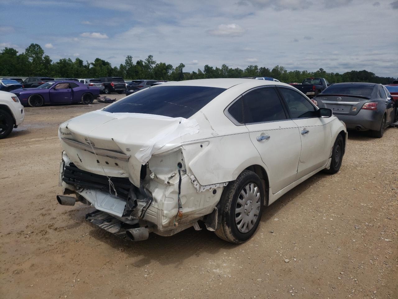 Photo 4 from auction – 2015 NISSAN ALTIMA 2.5 with VIN 1N4AL3AP6FC592994