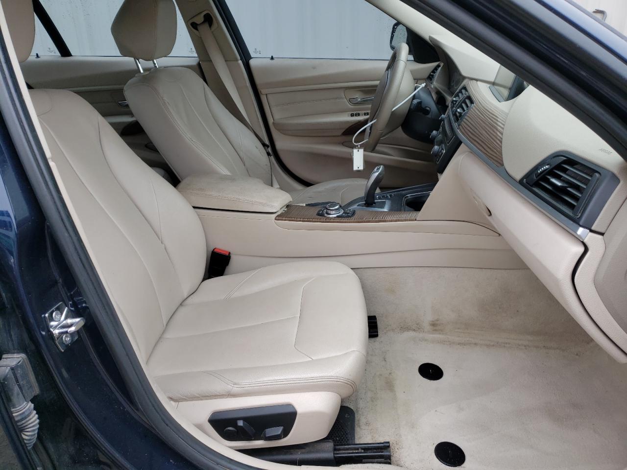 Photo 5 from auction – 2012 BMW 328 I with VIN WBA3A5C59CF257493