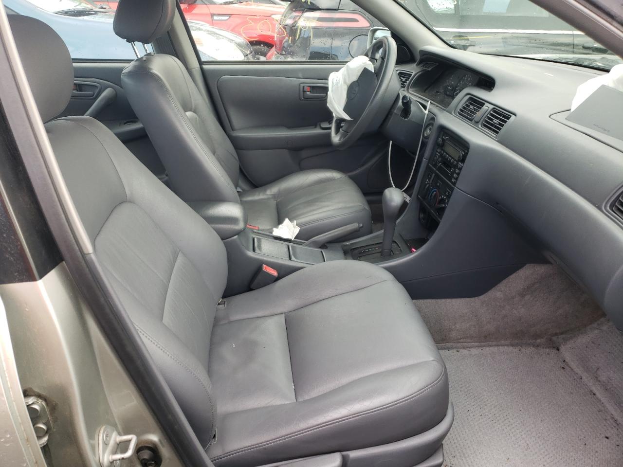 Photo 5 from auction – 2000 TOYOTA CAMRY CE with VIN JT2BG22K4Y0455551