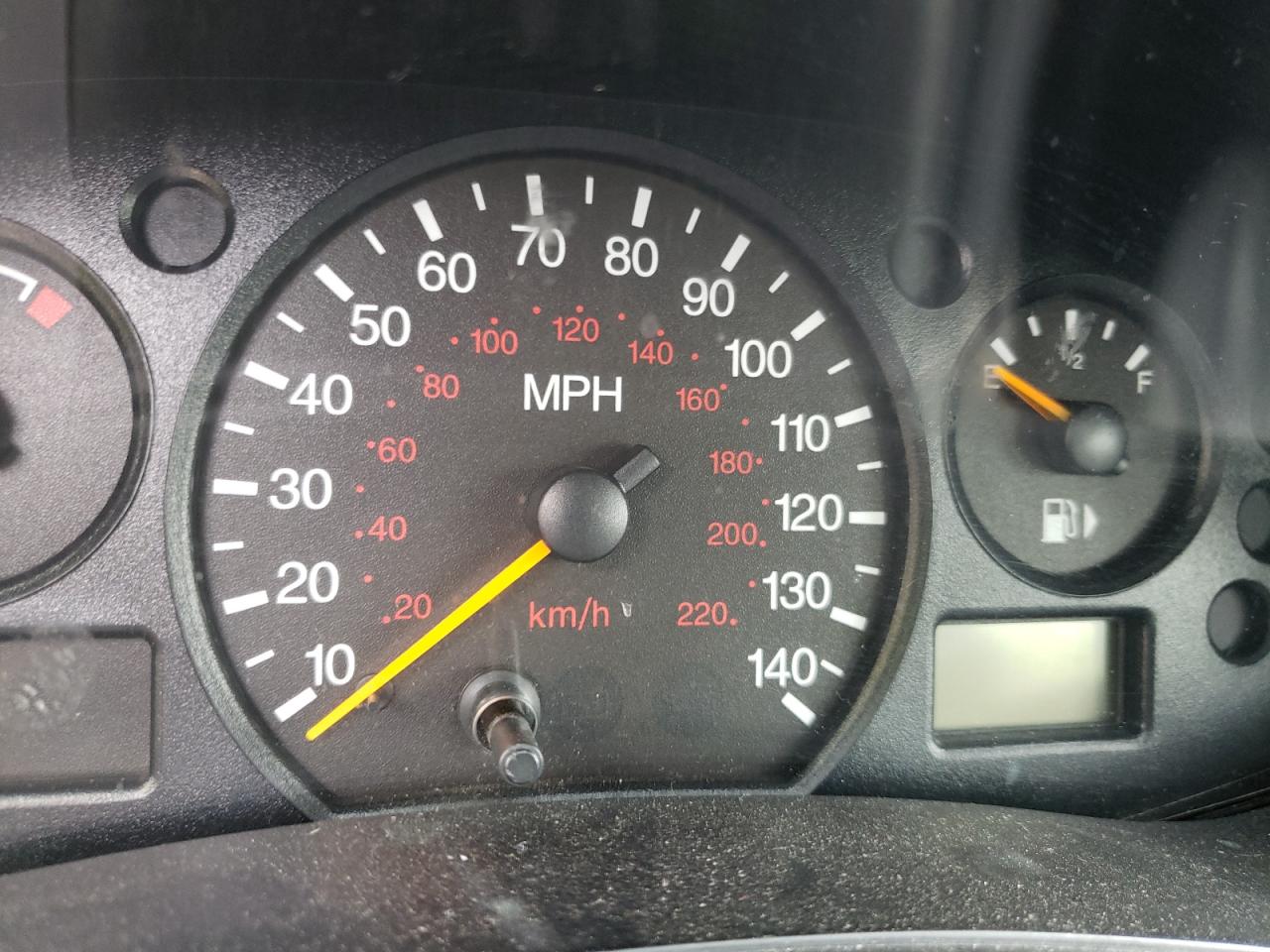 Photo 8 from auction – 2002 FORD FOCUS LX with VIN 1FAFP33P72W360386