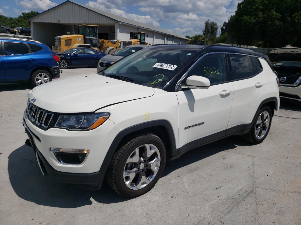 Photo 2 from auction – 2019 JEEP COMPASS with VIN 3C4NJCCB0KT749002
