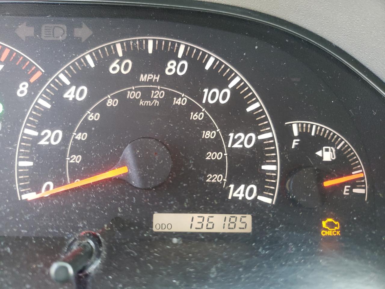 Photo 8 from auction – 2005 TOYOTA CAMRY LE with VIN 4T1BE32K25U072839