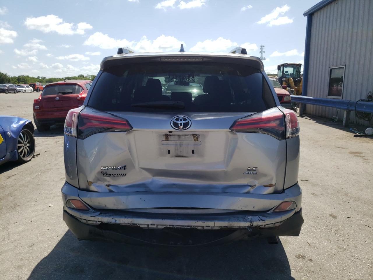 Photo 9 from auction – 2016 TOYOTA RAV4 LE with VIN 2T3BFREV8GW422104
