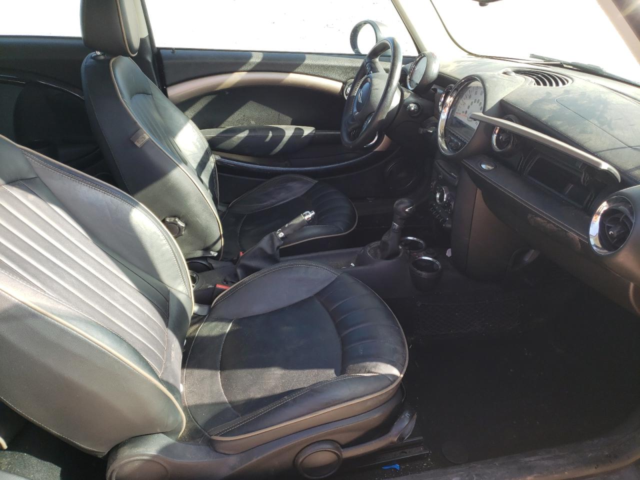 Photo 5 from auction – 2013 MINI COOPER CLU with VIN WMWZF3C57DT490937