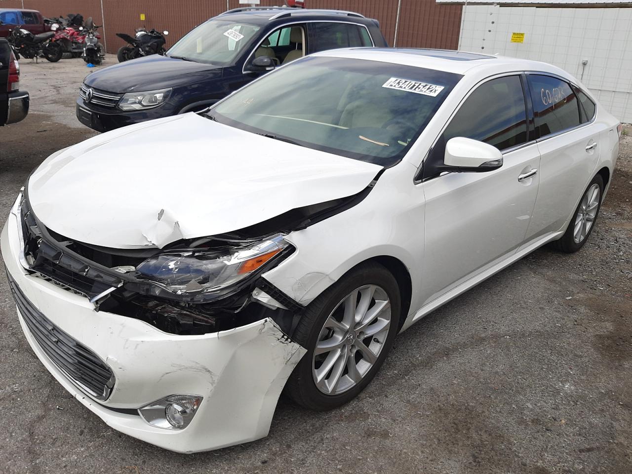 Photo 2 from auction – 2015 TOYOTA AVALON XLE with VIN 4T1BK1EB5FU178485