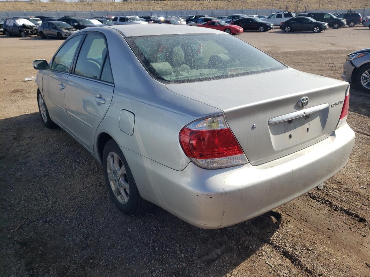 Photo 3 from auction – 2005 TOYOTA CAMRY LE with VIN 4T1BE30K55U041930