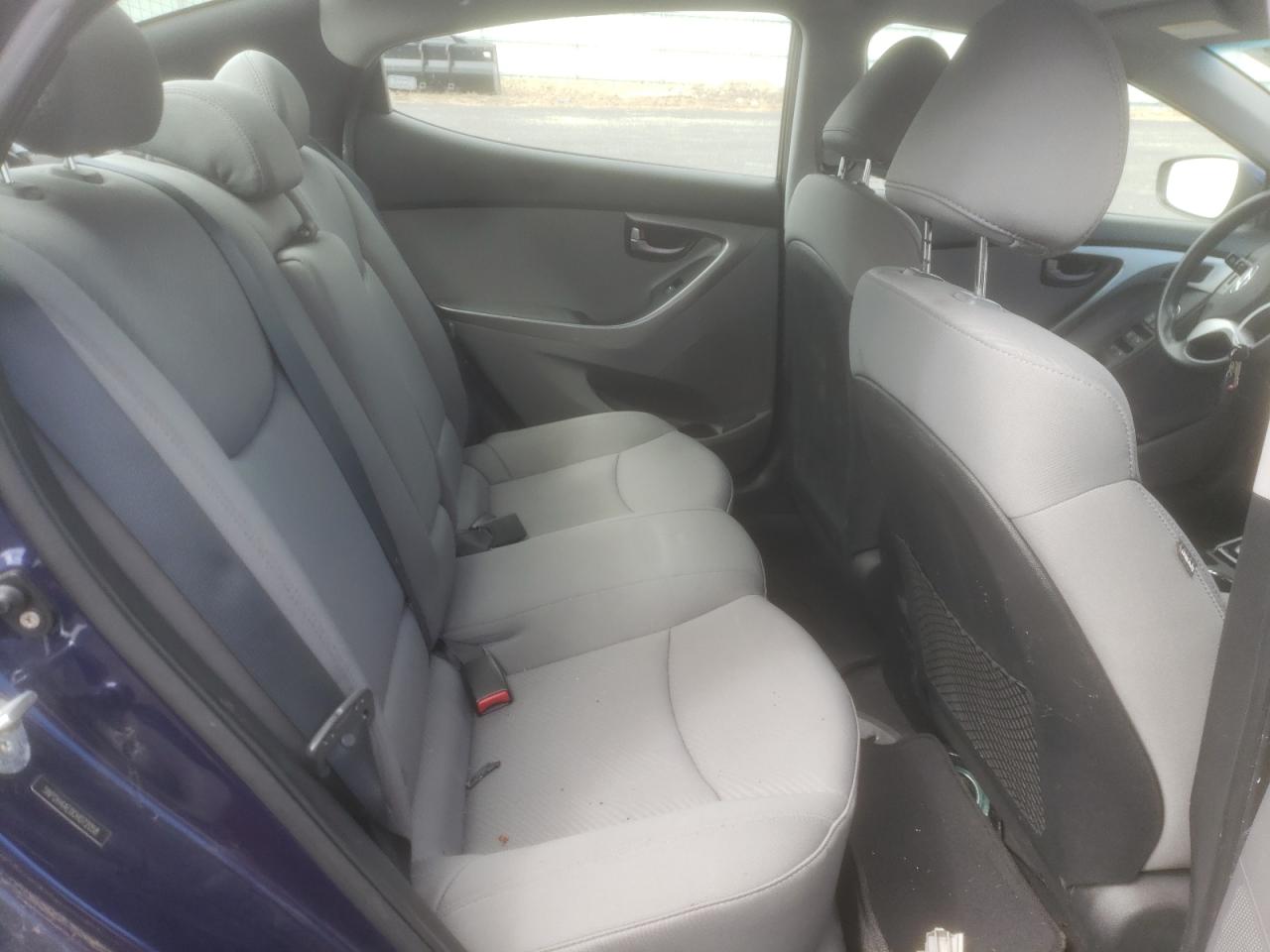 Photo 6 from auction – 2012 HYUNDAI ELANTRA with VIN 5NPDH4AE0CH072058