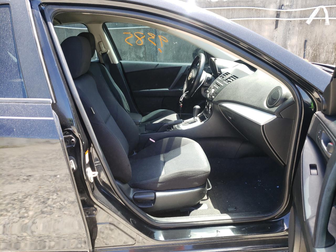 Photo 5 from auction – 2011 MAZDA 3 I with VIN JM1BL1VG5B1357943