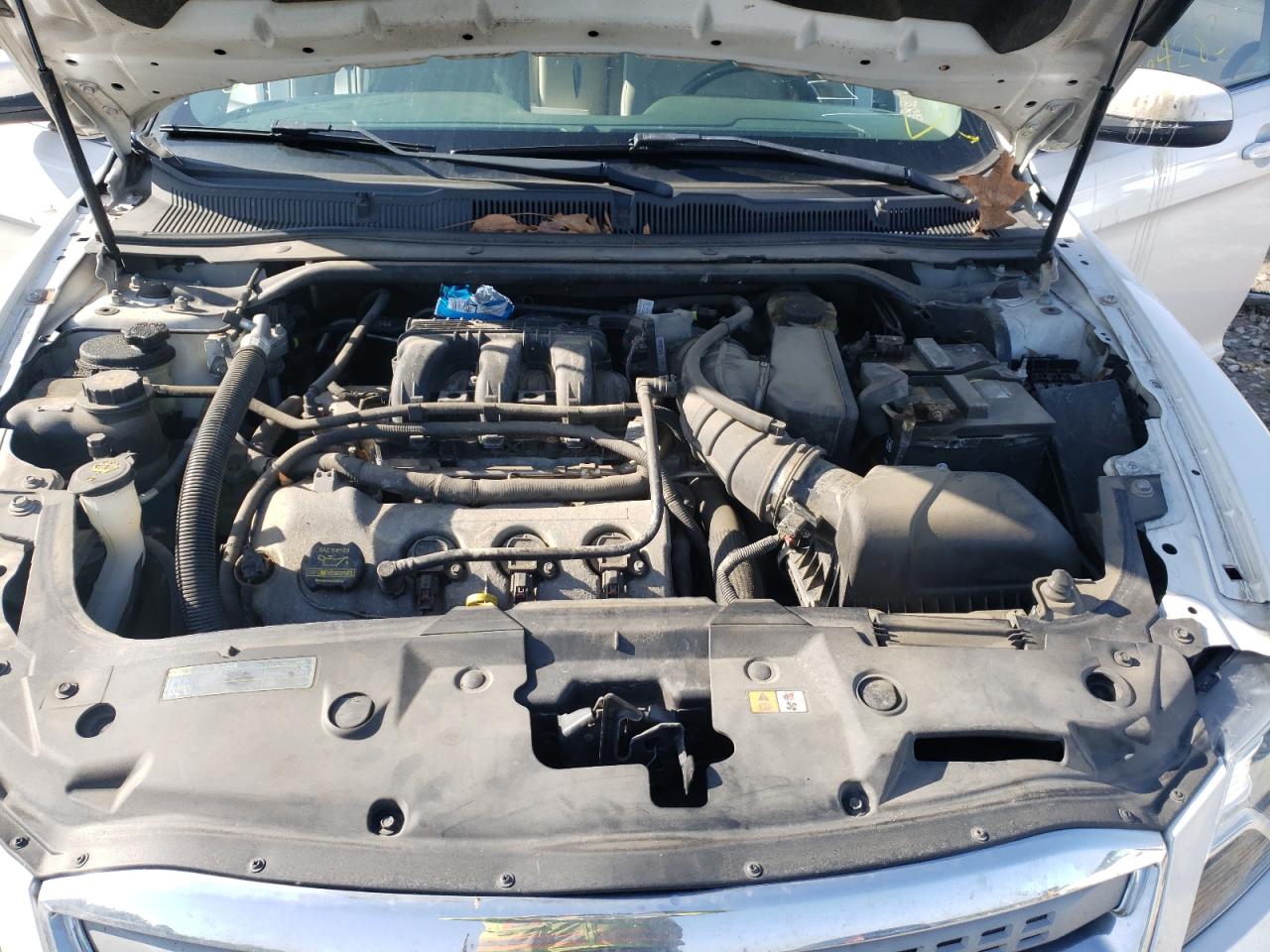 Photo 7 from auction – 2011 FORD TAURUS SEL with VIN 1FAHP2EW6BG143784