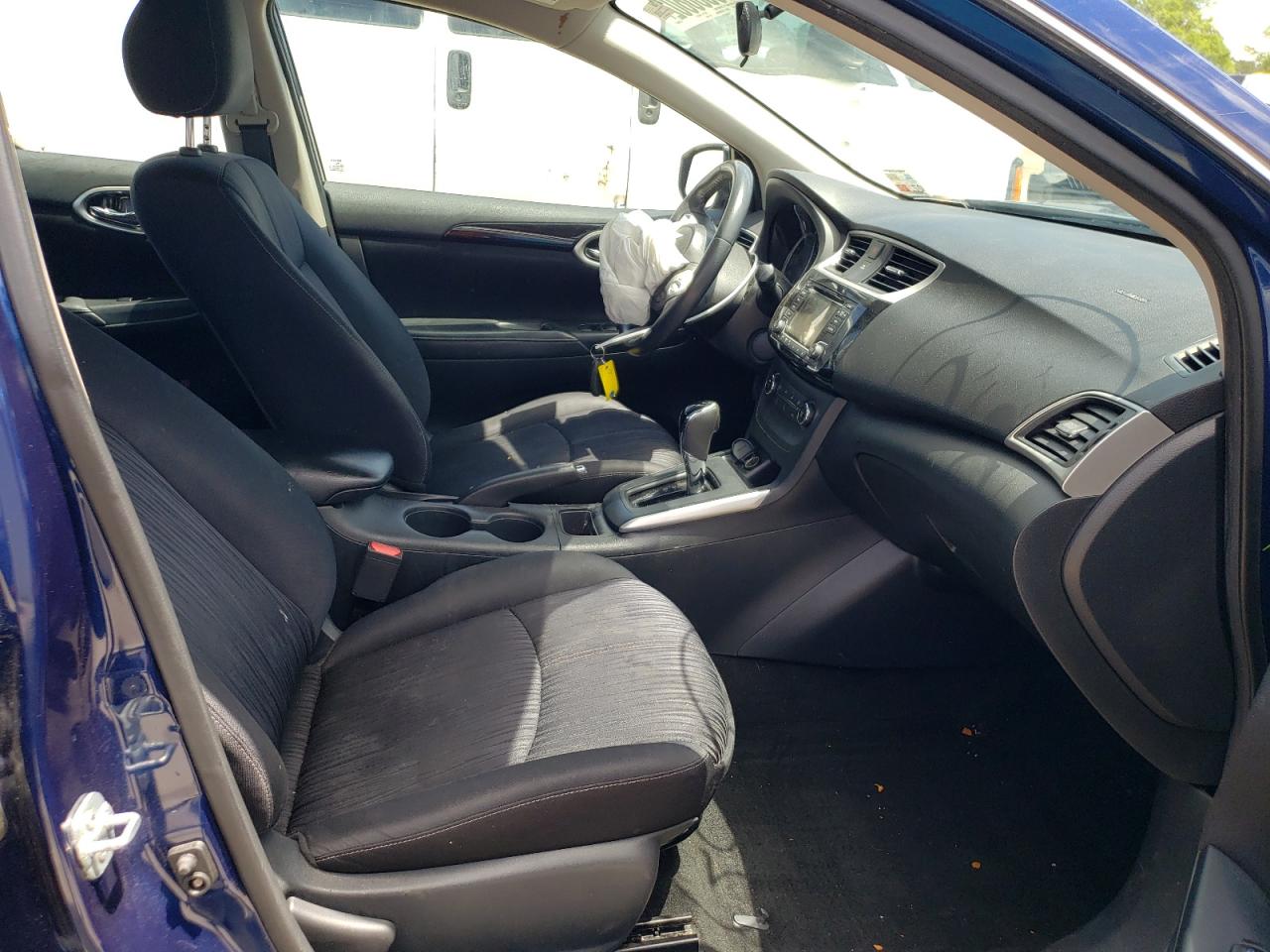 Photo 15 from auction – 2016 NISSAN SENTRA S with VIN 3N1AB7AP3GL684142