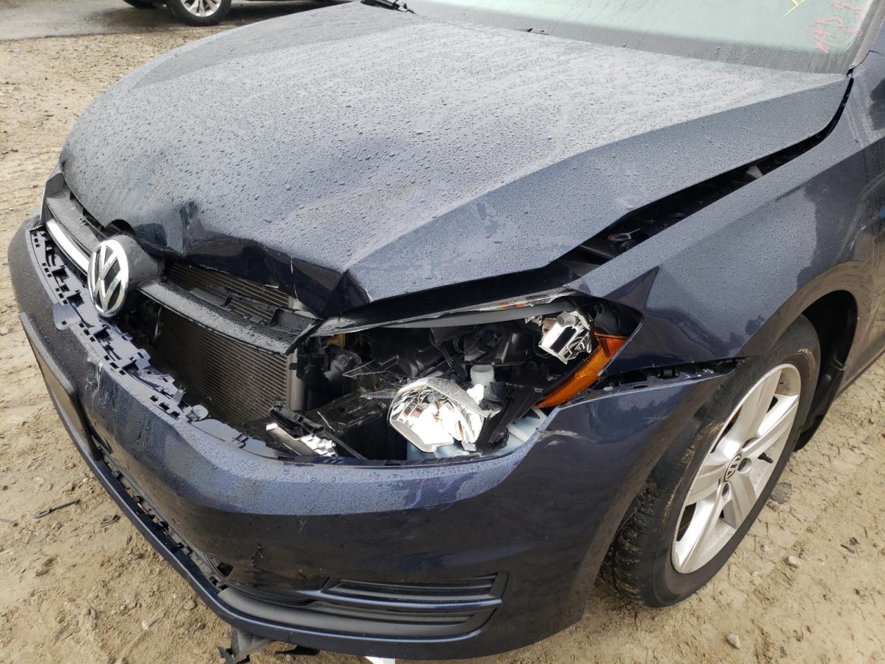 Photo 9 from auction – 2017 VOLKSWAGEN GOLF S with VIN 3VW217AU6HM060175