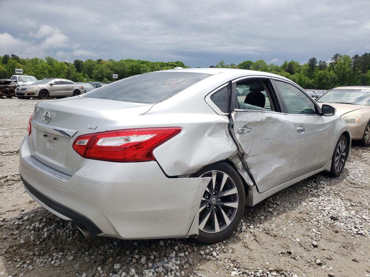 Photo 4 from auction – 2017 NISSAN ALTIMA 2.5 with VIN 1N4AL3AP5HC200865