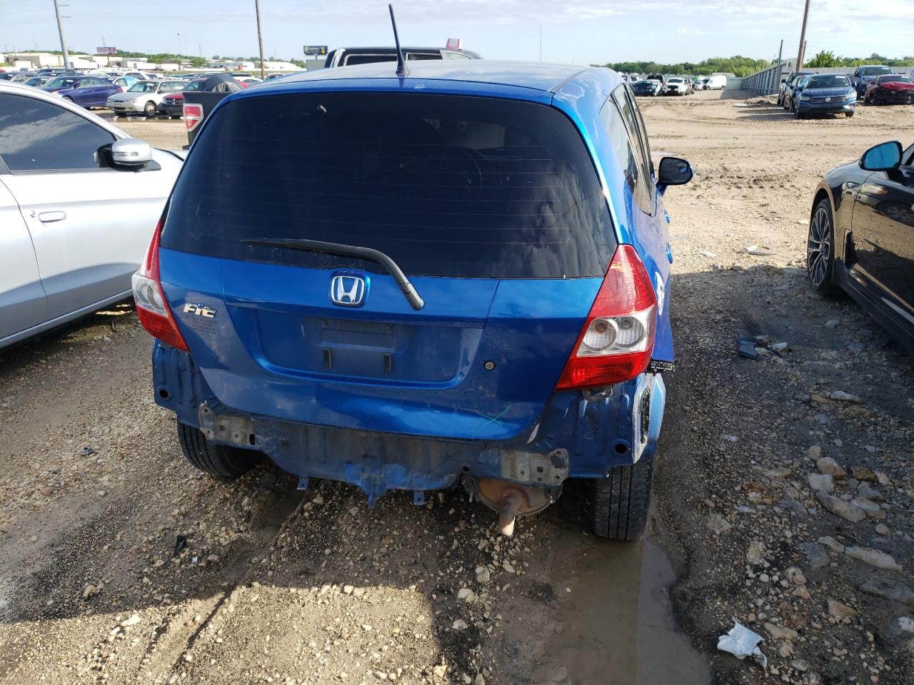 Photo 9 from auction – 2008 HONDA FIT with VIN JHMGD38438S021001