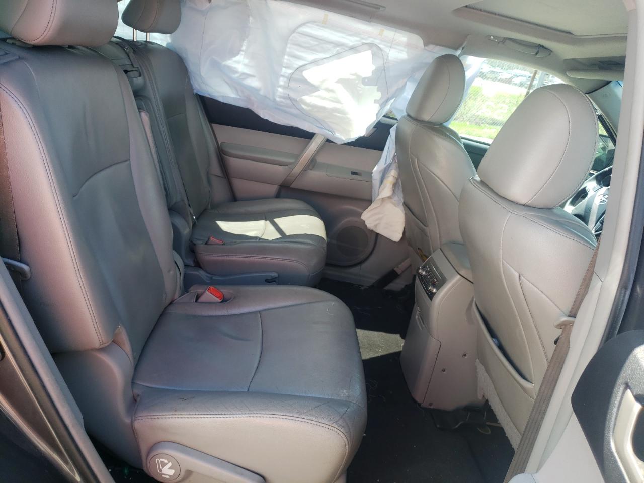 Photo 6 from auction – 2012 TOYOTA HIGHLANDER with VIN 5TDBK3EH1CS151806