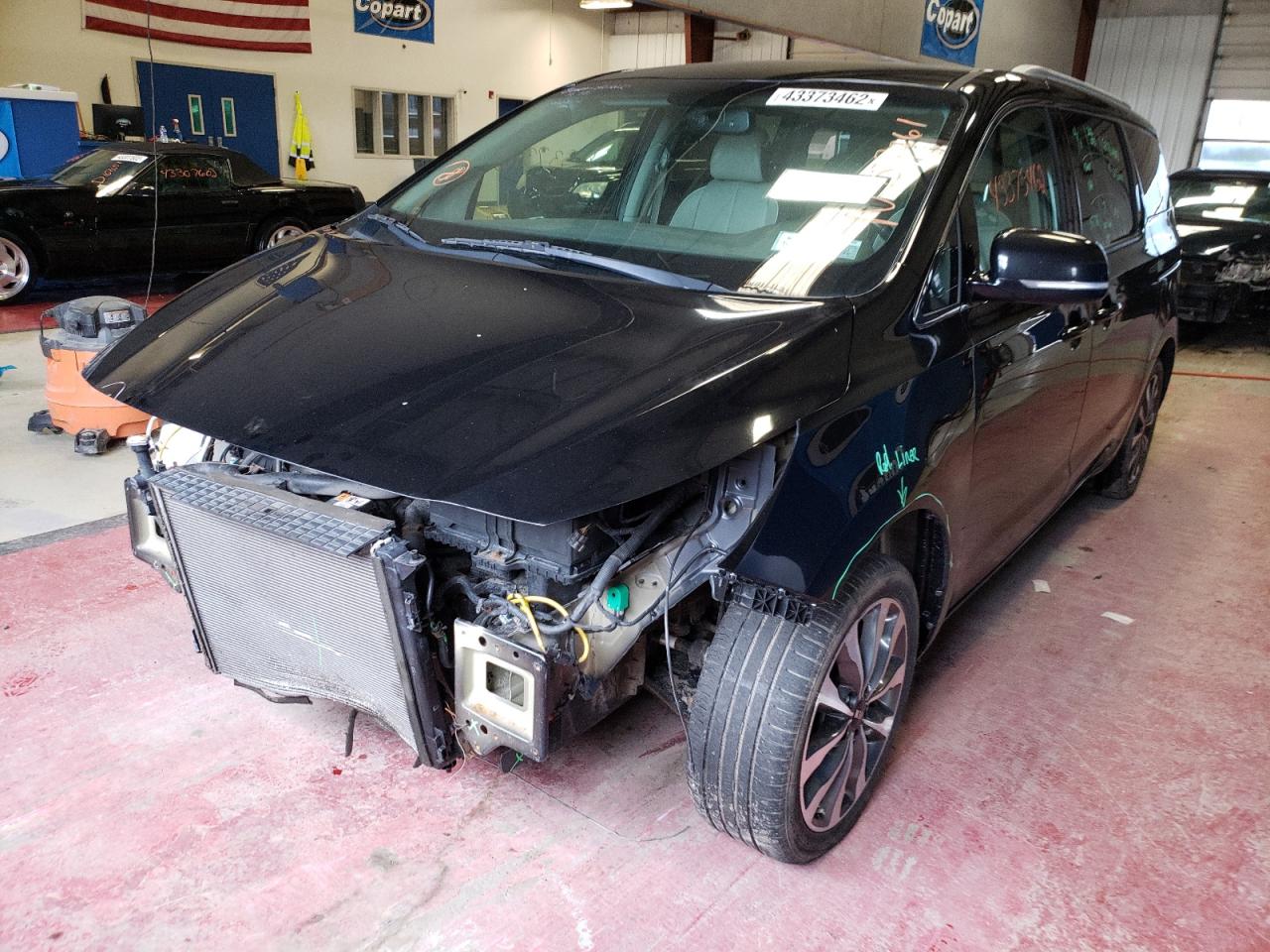 Photo 2 from auction – 2015 KIA SEDONA EX with VIN KNDMC5C18F6060477