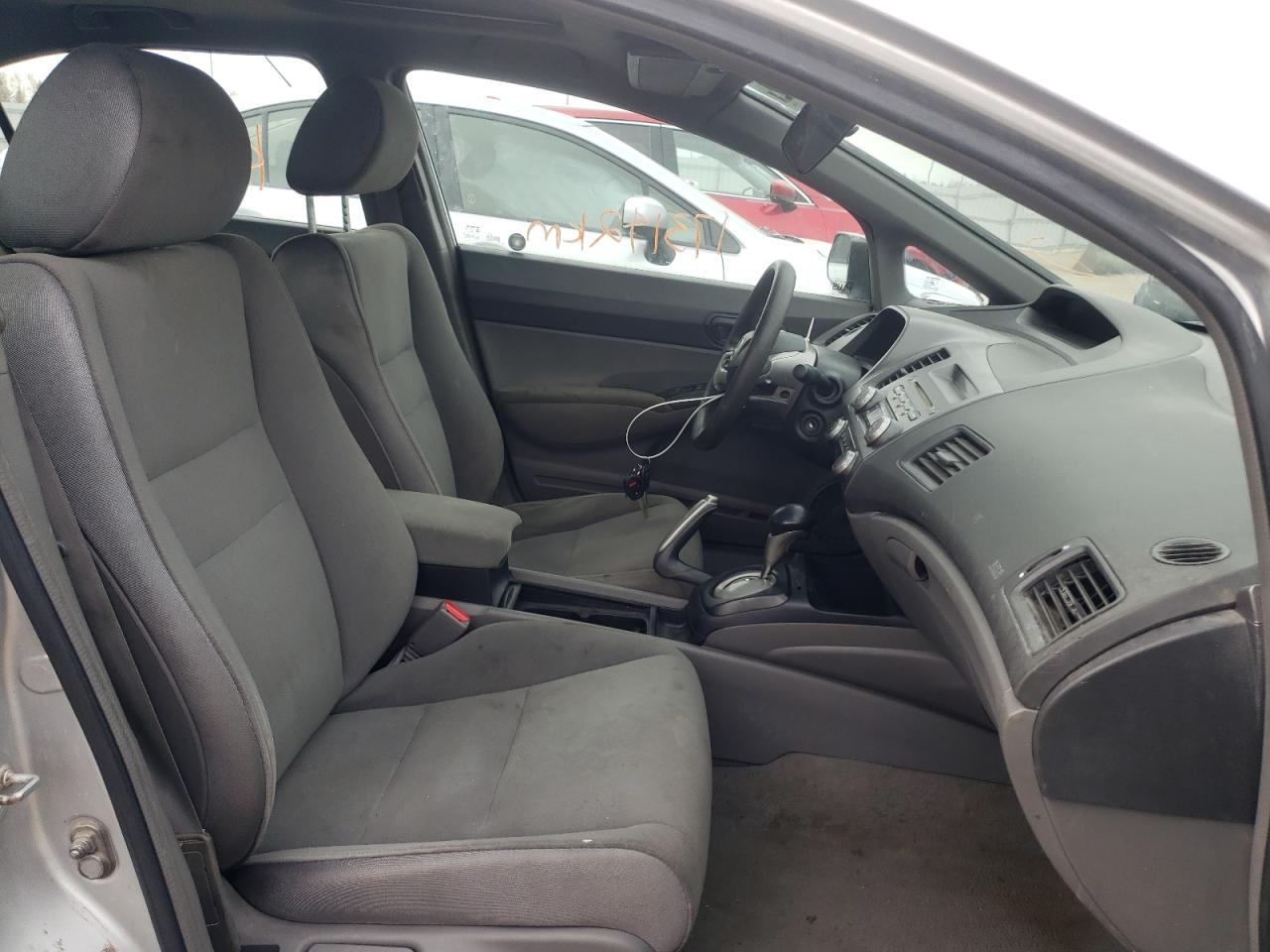 Photo 5 from auction – 2006 HONDA CIVIC EX with VIN 2HGFA168X6H013693