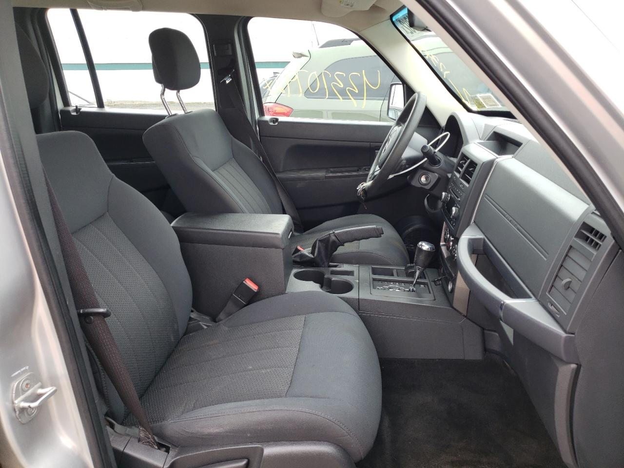 Photo 5 from auction – 2011 JEEP LIBERTY SP with VIN 1J4PN2GK2BW575018