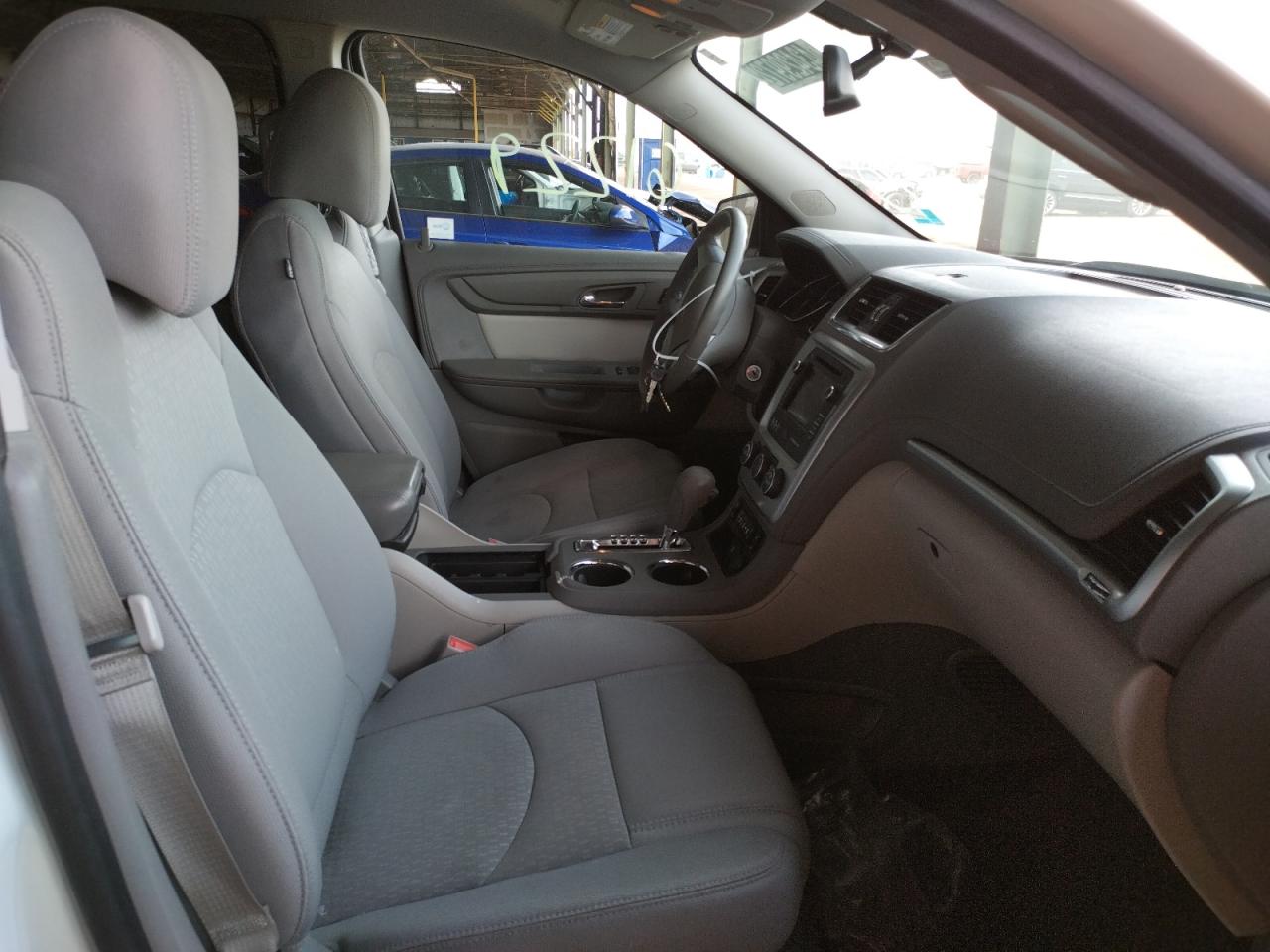 Photo 5 from auction – 2015 GMC ACADIA SLE with VIN 1GKKRPKDXFJ198097