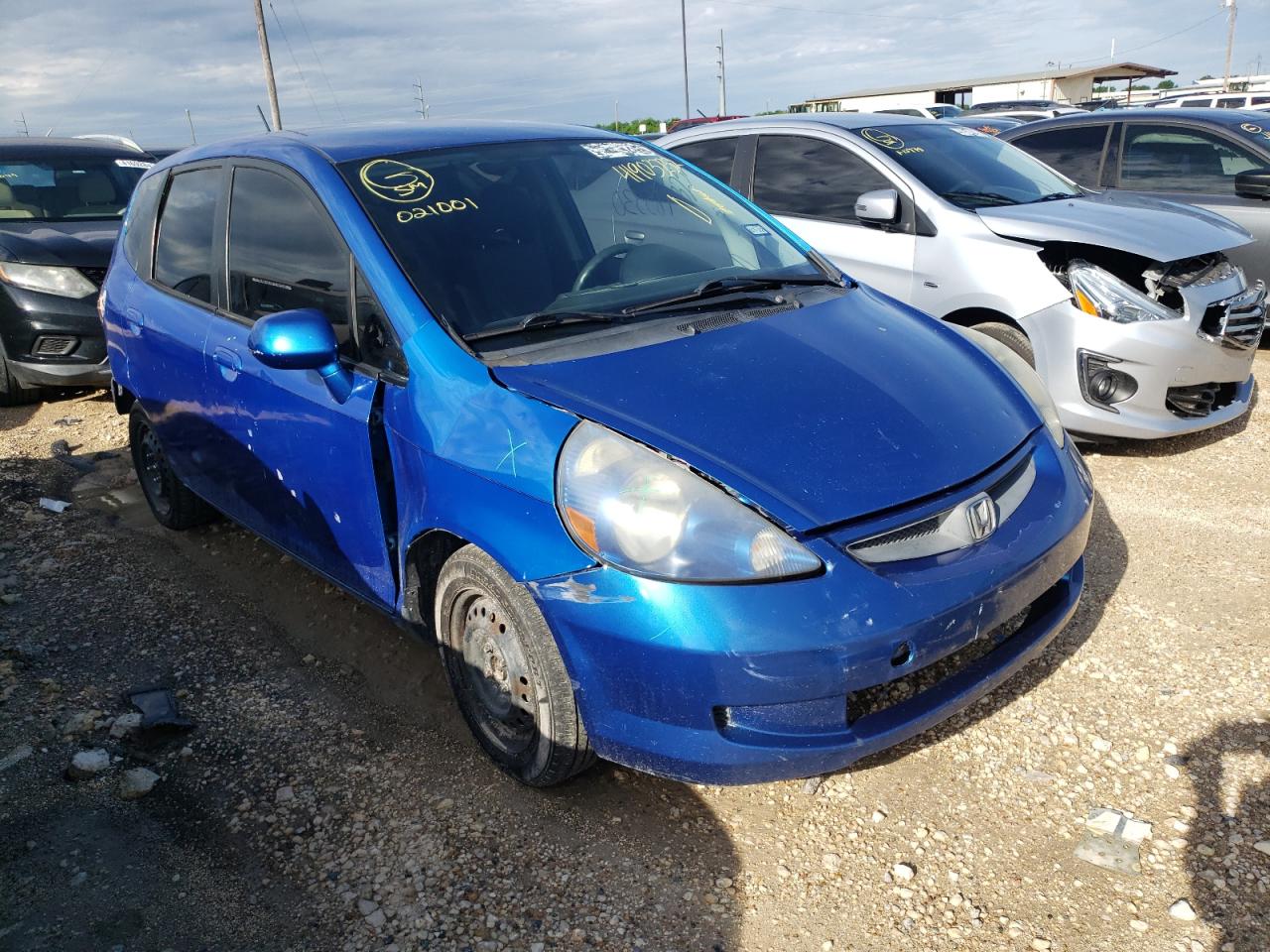 HONDA FIT 2008 with VIN JHMGD38438S021001 - Photo from auction