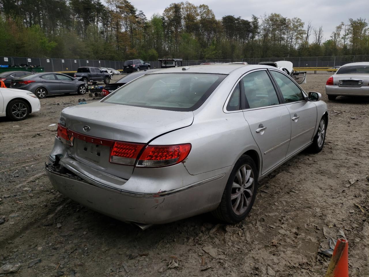 Photo 4 from auction – 2007 HYUNDAI AZERA SE with VIN KMHFC46F67A213328