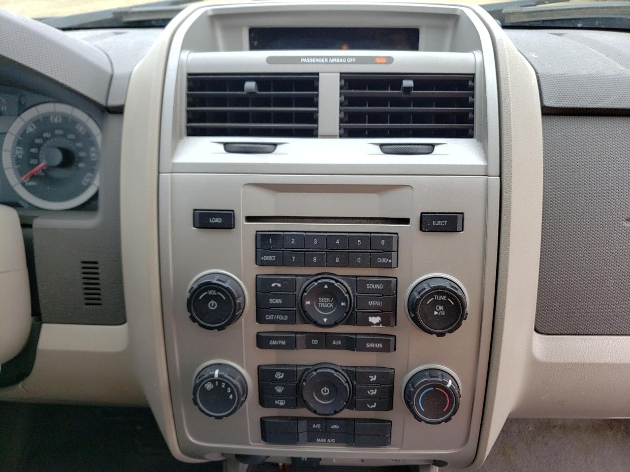 Photo 9 from auction – 2009 FORD ESCAPE XLT with VIN 1FMCU937X9KA14130