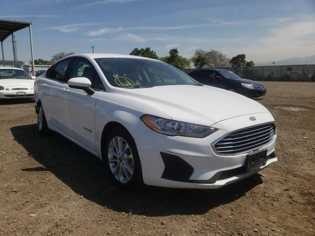 FORD FUSION SE 2019 with VIN 3FA6P0LU0KR220896 - Photo from auction
