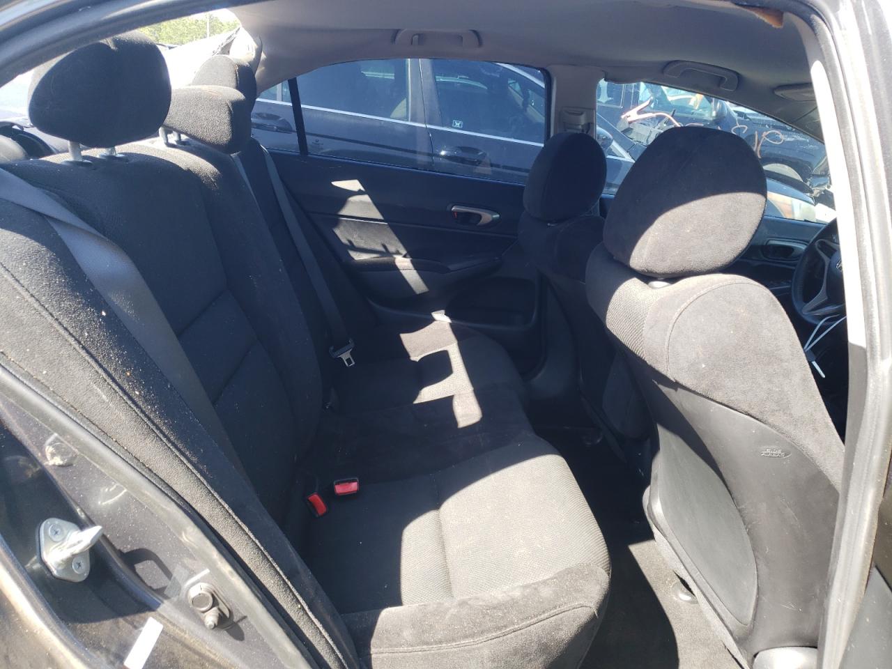 Photo 6 from auction – 2010 HONDA CIVIC LX-S with VIN 19XFA1F68AE041624