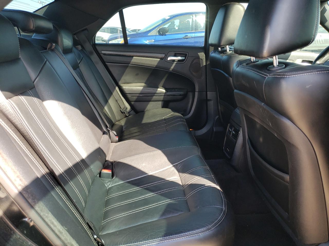 Photo 6 from auction – 2015 CHRYSLER 300 S with VIN 2C3CCABG6FH833010