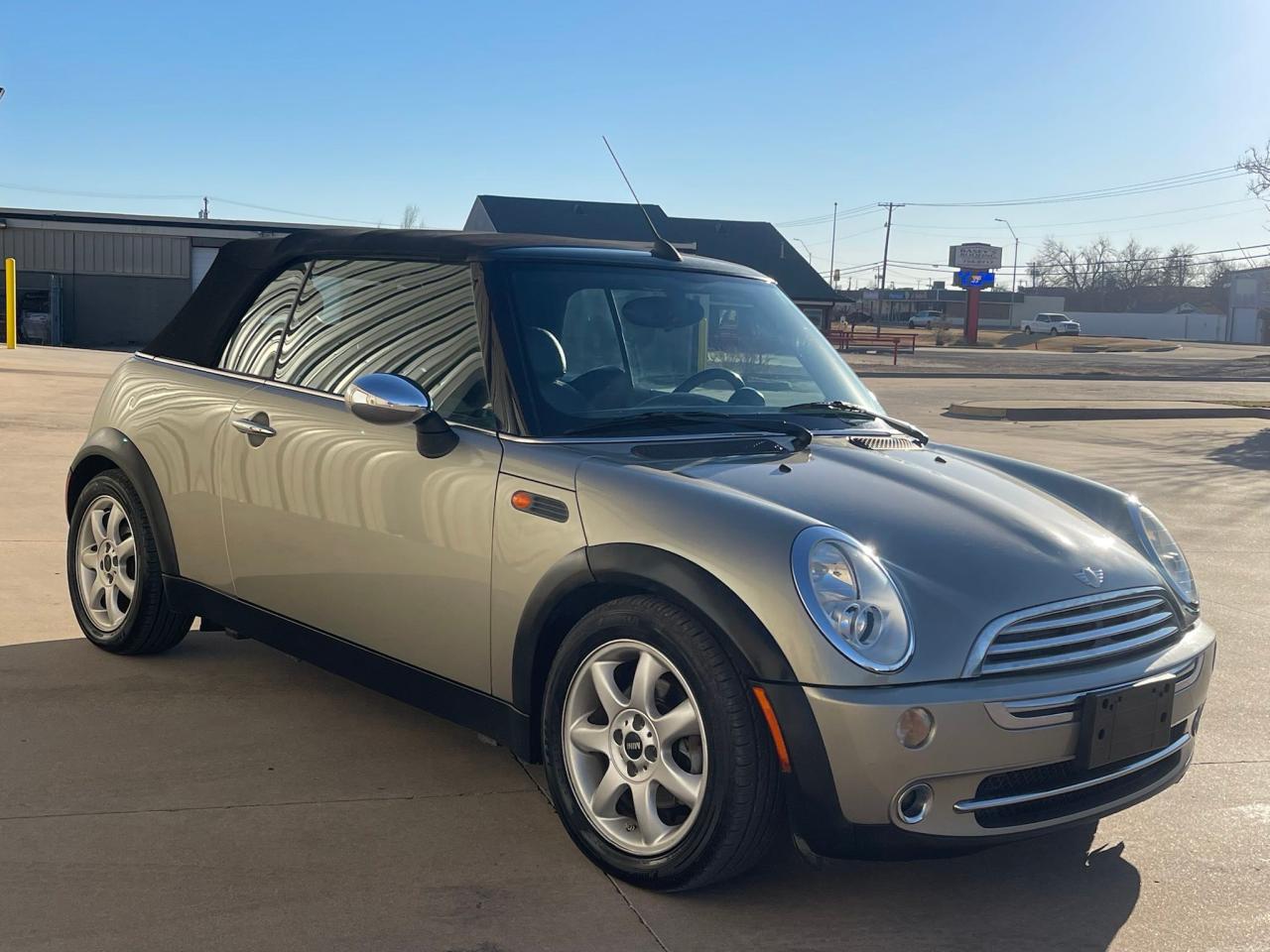 MINI COOPER 2008 with VIN WMWRF33588TG17929 - Photo from auction
