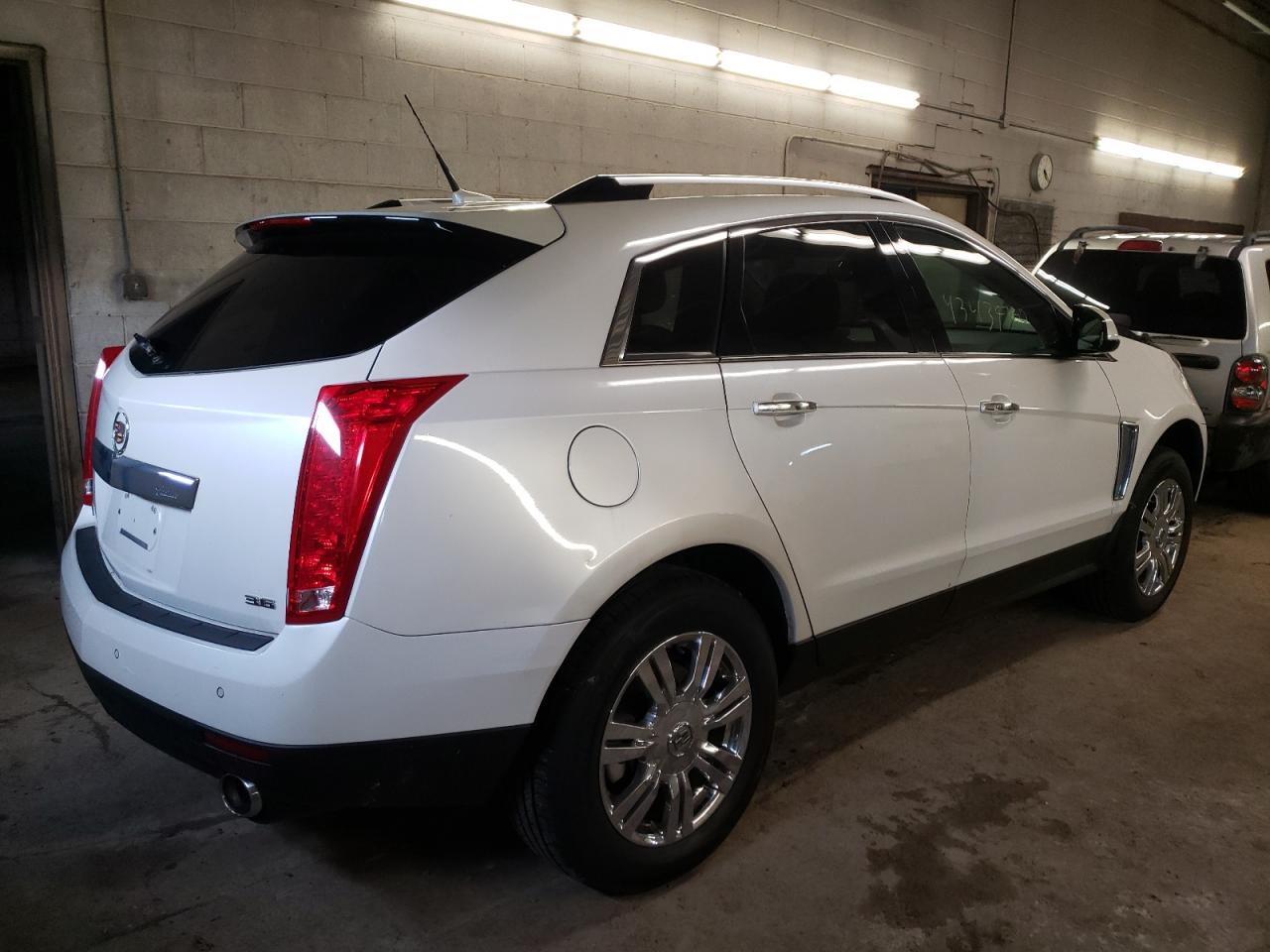 Photo 4 from auction – 2013 CADILLAC SRX LUXURY with VIN 3GYFNCE31DS549926