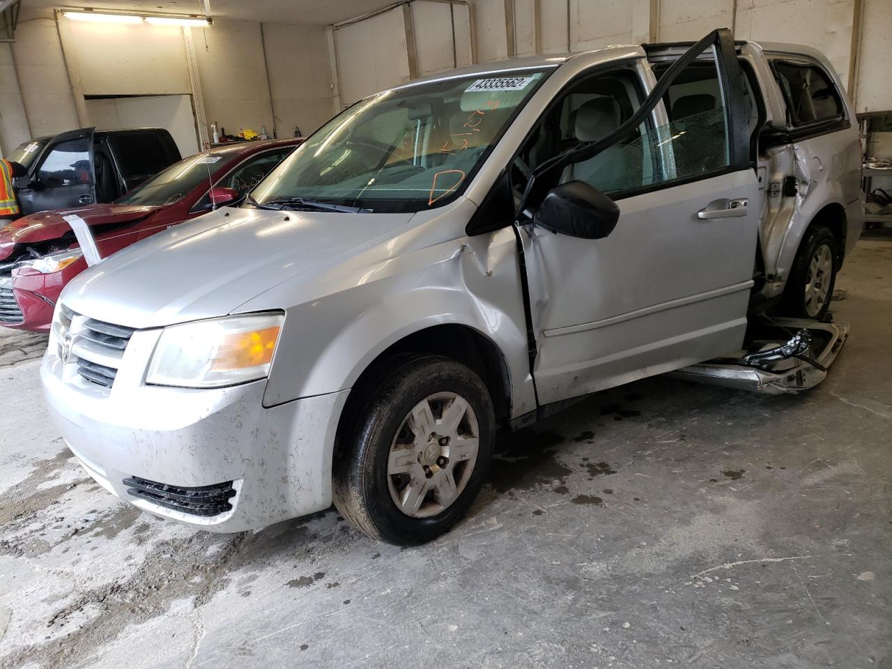 Photo 2 from auction – 2010 DODGE GRAND CARA with VIN 2D4RN4DE6AR439297