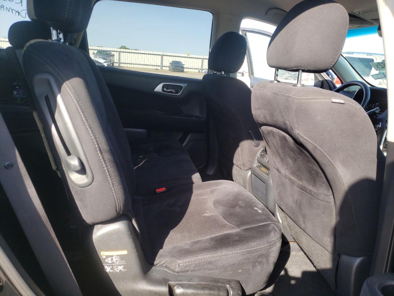 Photo 6 from auction – 2015 NISSAN PATHFINDER with VIN 5N1AR2MM4FC715921