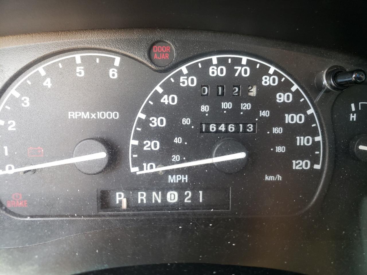 Photo 8 from auction – 2000 FORD EXPLORER S with VIN 1FMYU60E5YUB06966