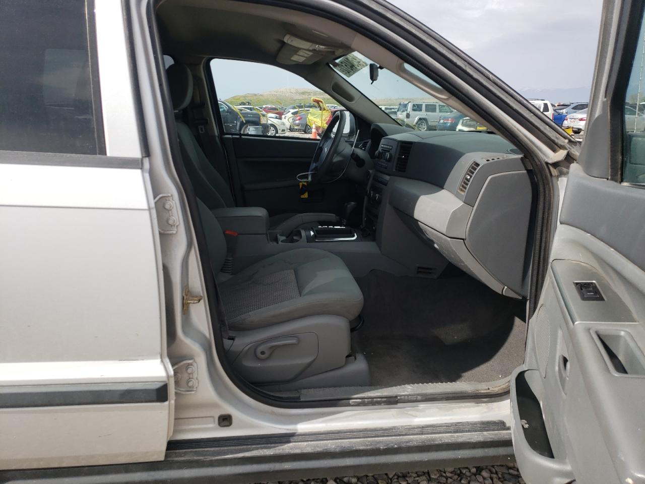 Photo 5 from auction – 2007 JEEP GRAND CHER with VIN 1J8GR48K97C663232