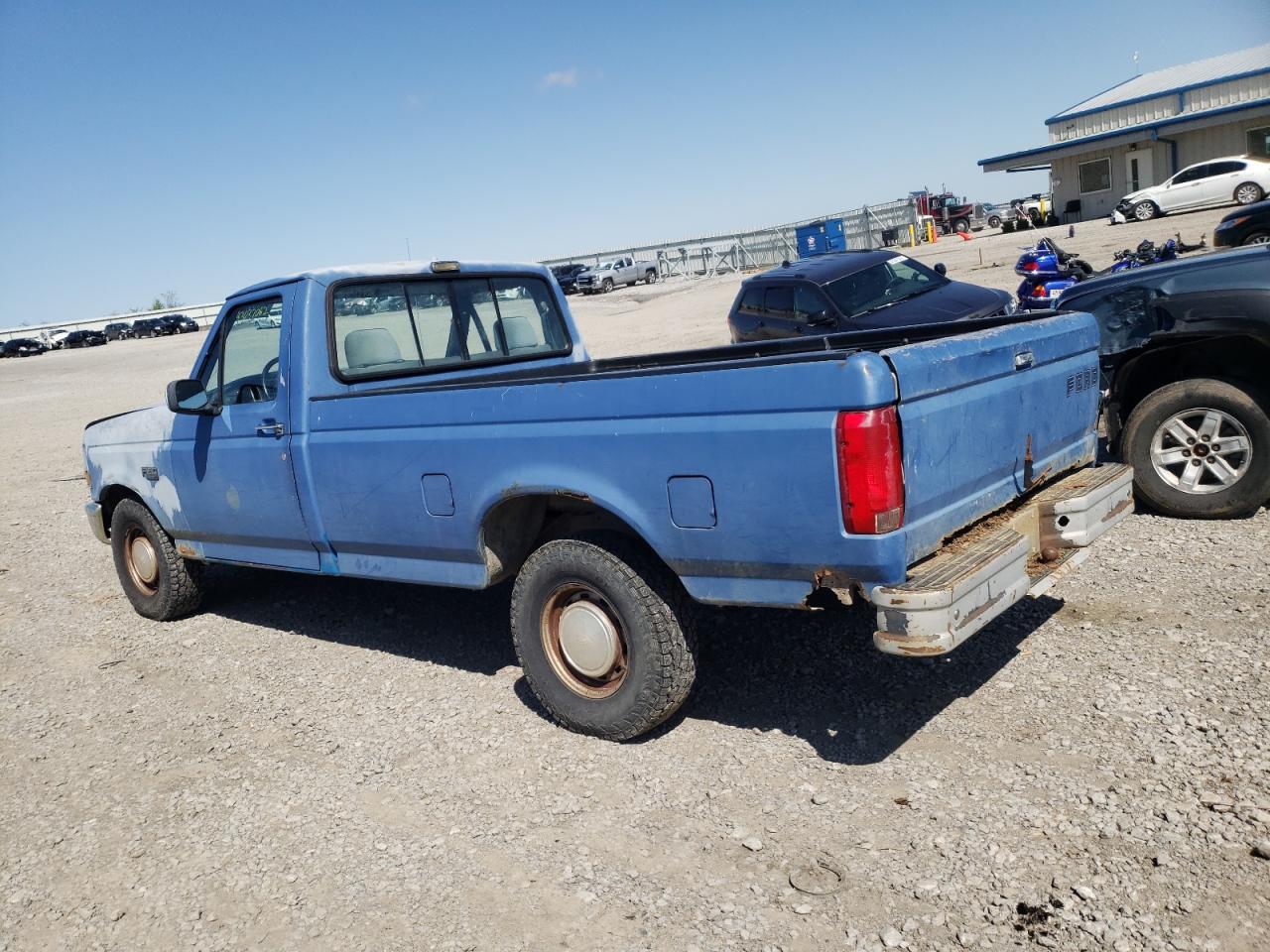 Photo 3 from auction – 1992 FORD F150 with VIN 1FTEF15Y3NLA89853