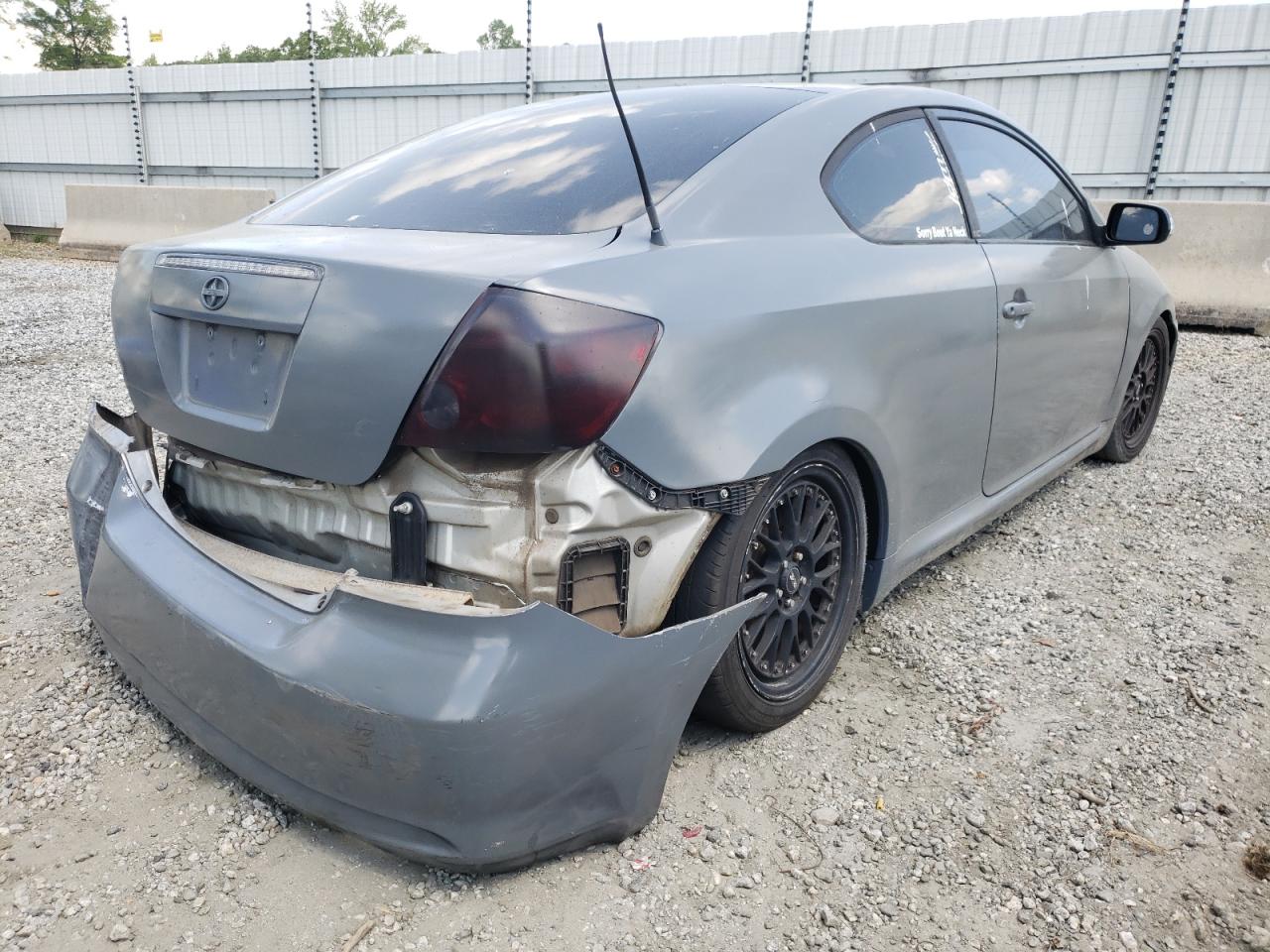 Photo 4 from auction – 2006 TOYOTA SCION TC with VIN JTKDE177060099934