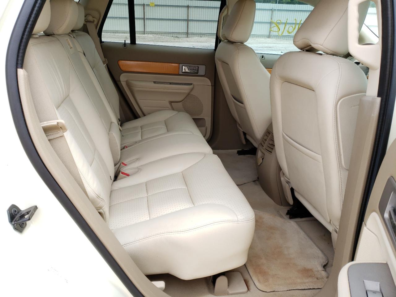 Photo 6 from auction – 2007 LINCOLN MKX with VIN 2LMDU68C47BJ26488