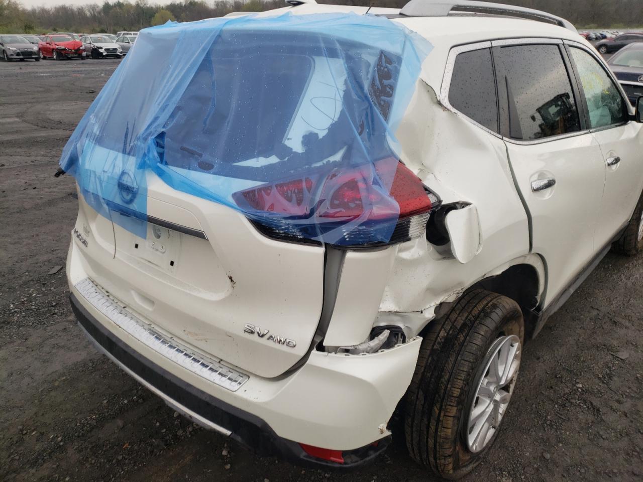 Photo 9 from auction – 2018 NISSAN ROGUE S with VIN 5N1AT2MV2JC818399