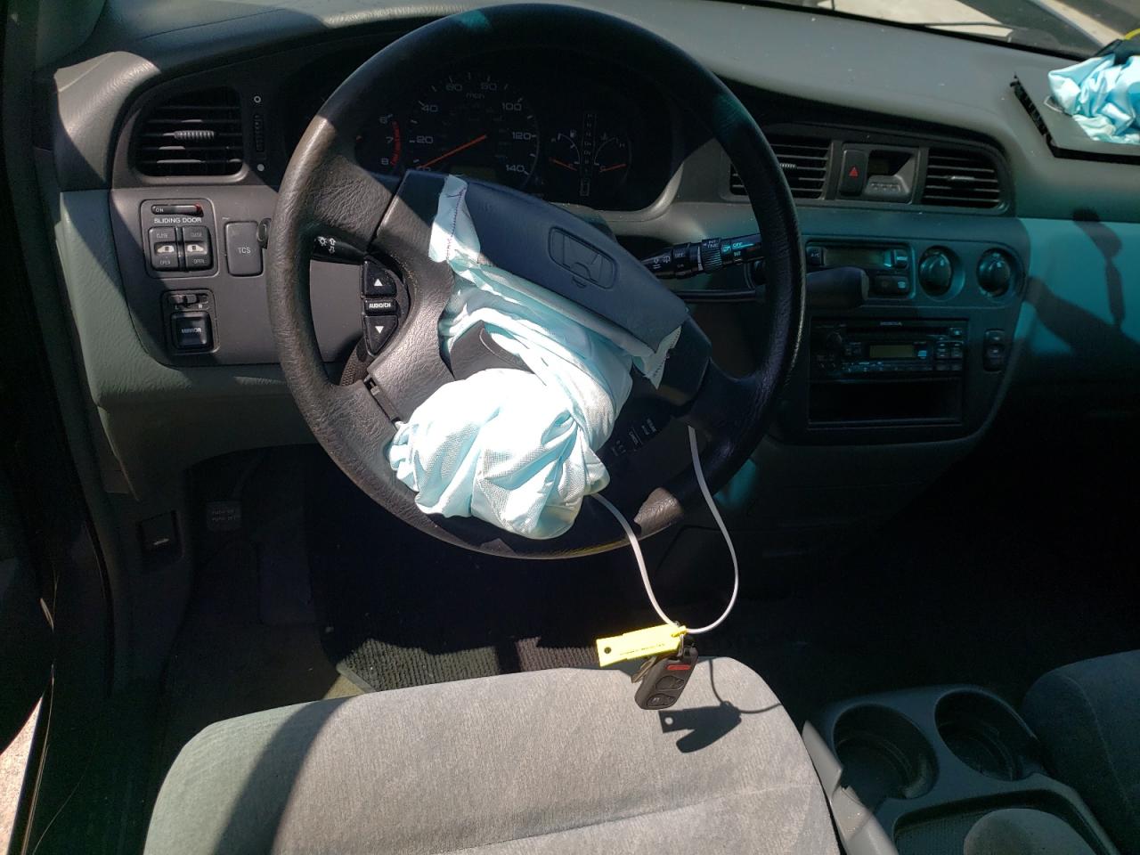 Photo 18 from auction – 2001 HONDA ODYSSEY EX with VIN 2HKRL18661H622569