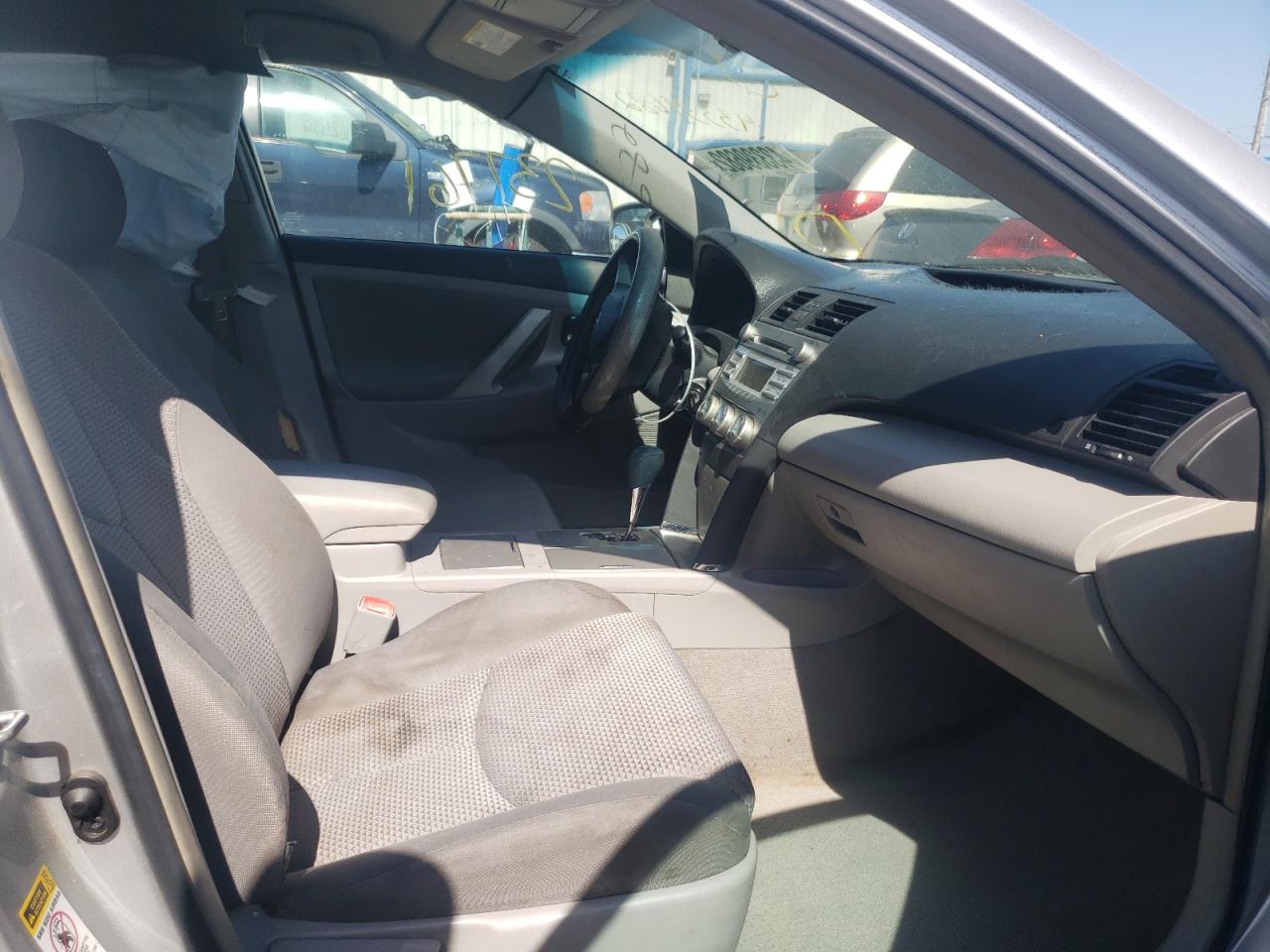 Photo 5 from auction – 2011 TOYOTA UK with VIN 4T1BF3EK4BU581979