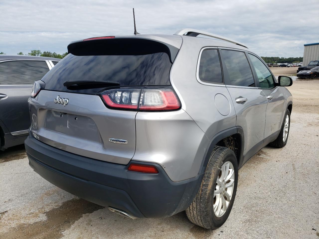 Photo 4 from auction – 2019 JEEP CHEROKEE L with VIN 1C4PJLCX3KD159712