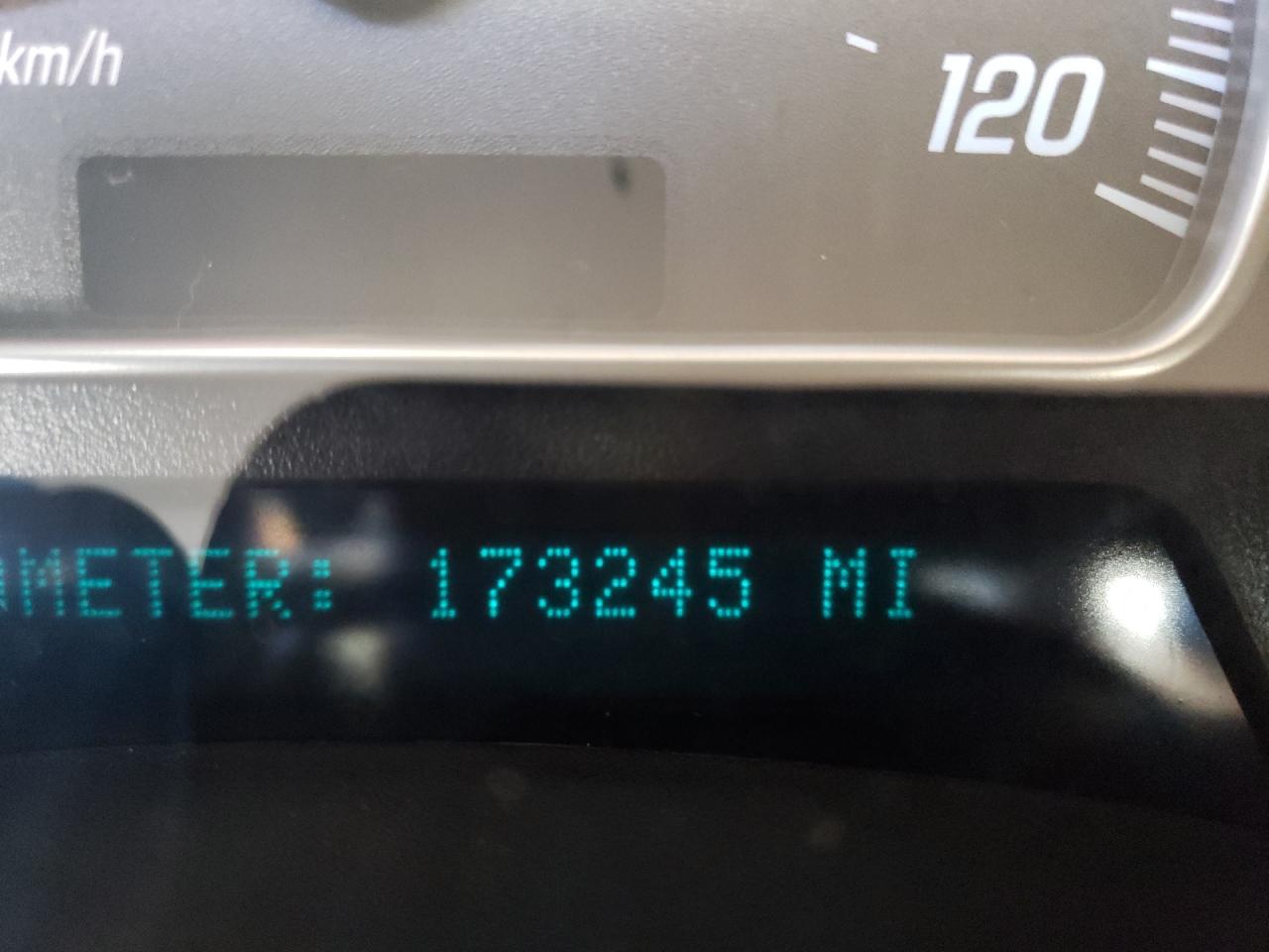 Photo 8 from auction – 2005 GMC ENVOY with VIN 1GKDT13S552139990