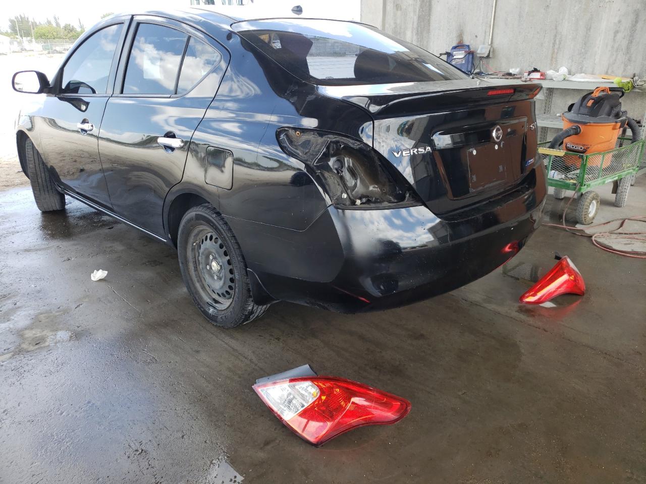 Photo 3 from auction – 2013 NISSAN VERSA S with VIN 3N1CN7AP2DL835872