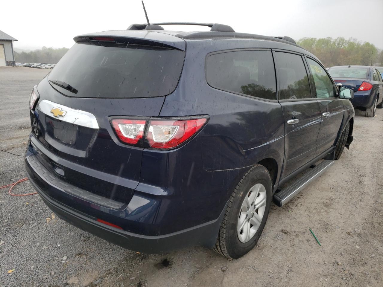 Photo 3 from auction – 2017 CHEVROLET TRAVERSE L with VIN 1GNKVFKD4HJ205511