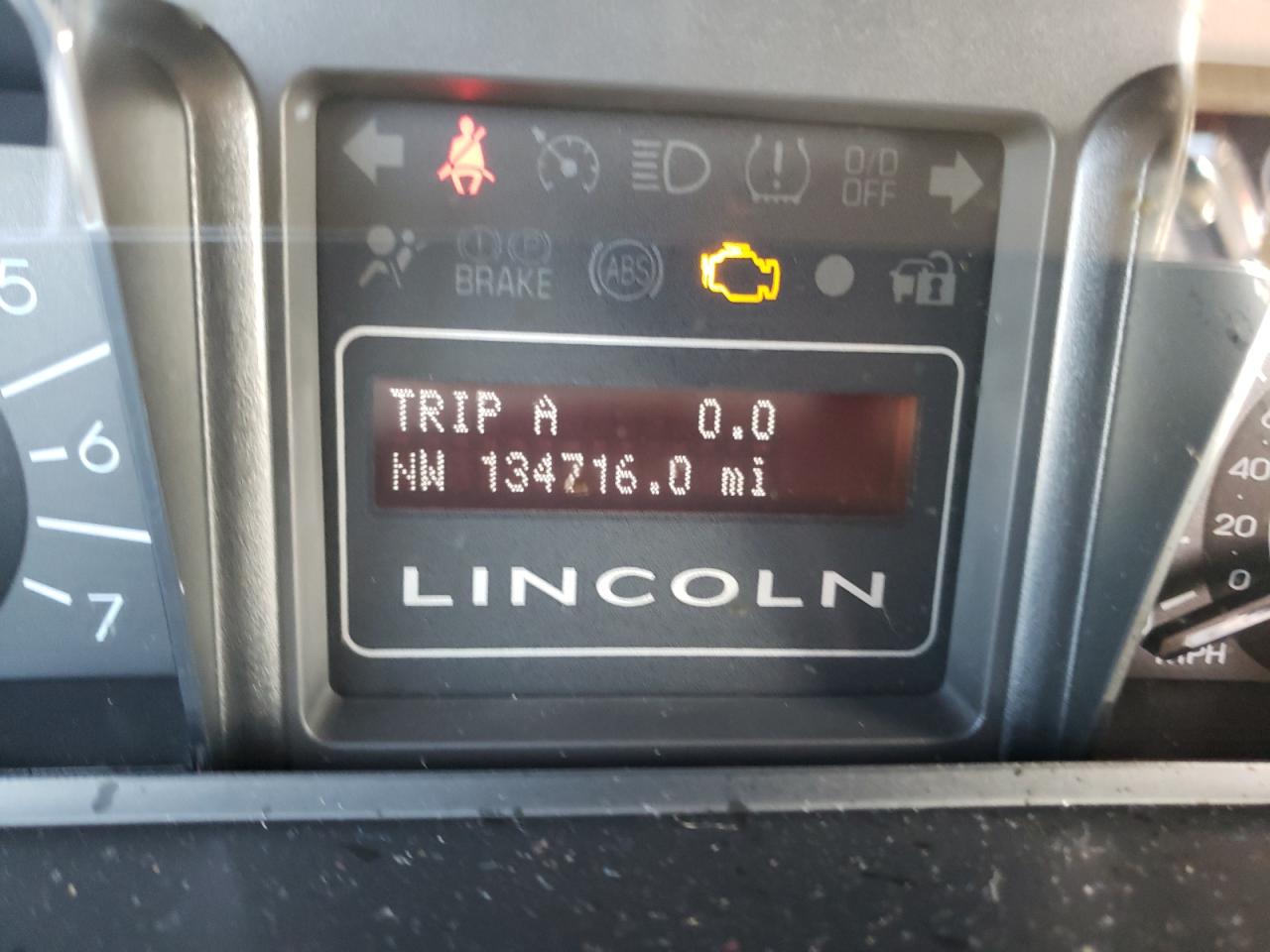 Photo 8 from auction – 2008 LINCOLN NAVIGATOR with VIN 5LMFU27528LJ13821